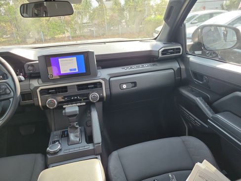 Used 2024 Toyota Tacoma SR image 17