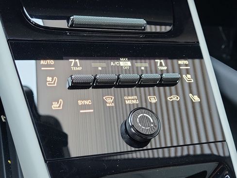 Certified 2026 Porsche Cayenne E-Hybrid AWD/4WD image 36