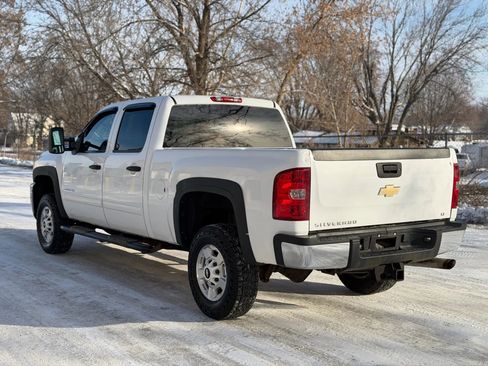 Used 2011 Chevrolet Silverado 2500 LT w/ Interior Plus Package image 7