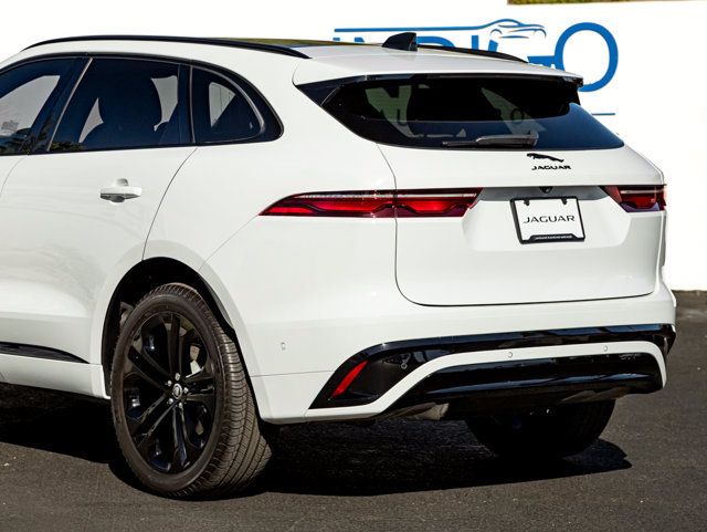 Certified 2025 Jaguar F-PACE R-Dynamic S AWD/4WD image 10