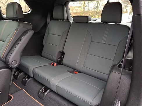 Used 2025 GMC Acadia AT4 image 11