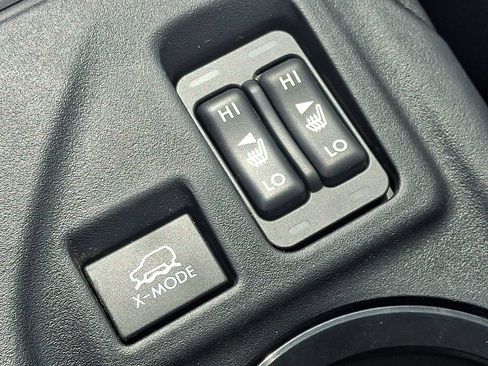 Used 2021 Subaru Crosstrek 2.0i Premium AWD/4WD image 23