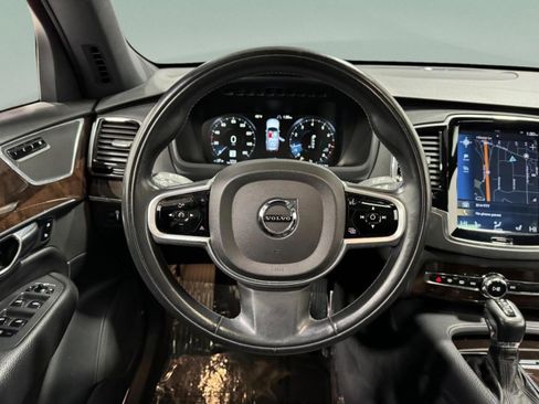 Used 2018 Volvo XC90 T6 Momentum w/ Convenience Package image 14