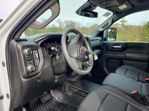 New 2026 GMC Sierra 2500 Pro image 9