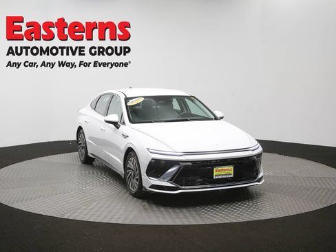 Used 2025 Hyundai Sonata SEL FWD image 50
