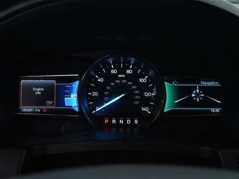 Used 2017 Ford Explorer XLT w/ Equipment Group 202A image 20