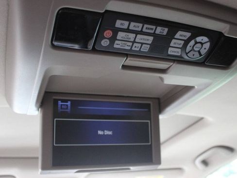 Used 2017 Honda Pilot Touring image 23