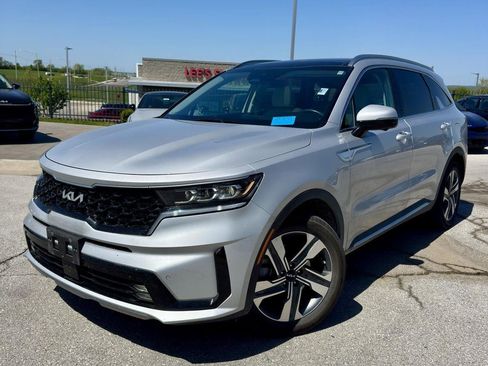 Used 2023 Kia Sorento SX Prestige w/ Panoramic Sunroof Package AWD/4WD image 1