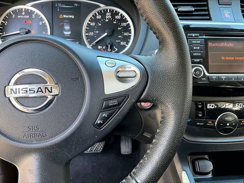 Used 2018 Nissan Sentra SV image 9