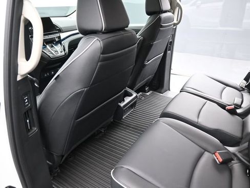 Used 2026 Honda Odyssey Touring image 10