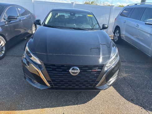 Used 2024 Nissan Altima 2.5 SR FWD image 4