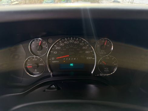 Used 2023 GMC Savana 2500 image 13