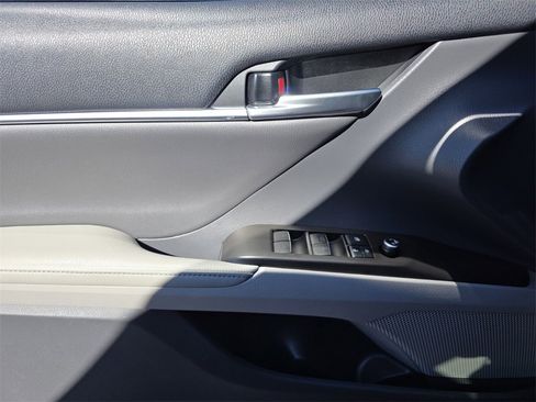 Certified 2021 Toyota Camry XLE w/ Navigation Package image 26