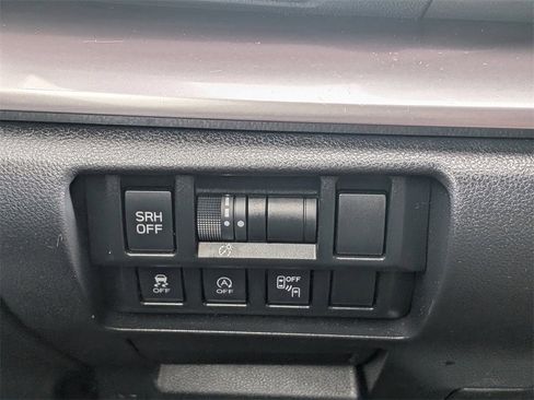 Used 2023 Subaru Crosstrek 2.5i Limited w/ Moonroof Package image 23