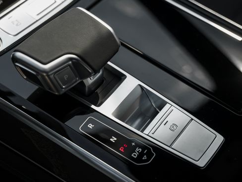New 2026 Audi A8 L 3.0T AWD/4WD image 11