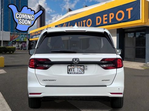 Used 2023 Honda Odyssey Sport image 4