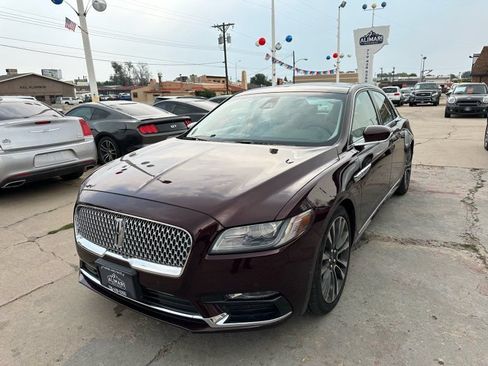 Used 2019 Lincoln Continental Select w/ Continental Climate Package AWD/4WD image 3