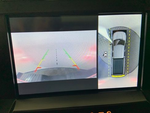 Used 2021 Ford F350 Platinum w/ FX4 Off-Road Package image 7