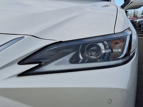 Used 2021 Lexus ES 250 w/ Premium Package image 10