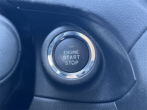 Used 2024 Subaru Ascent Premium w/ Convenience Package image 16