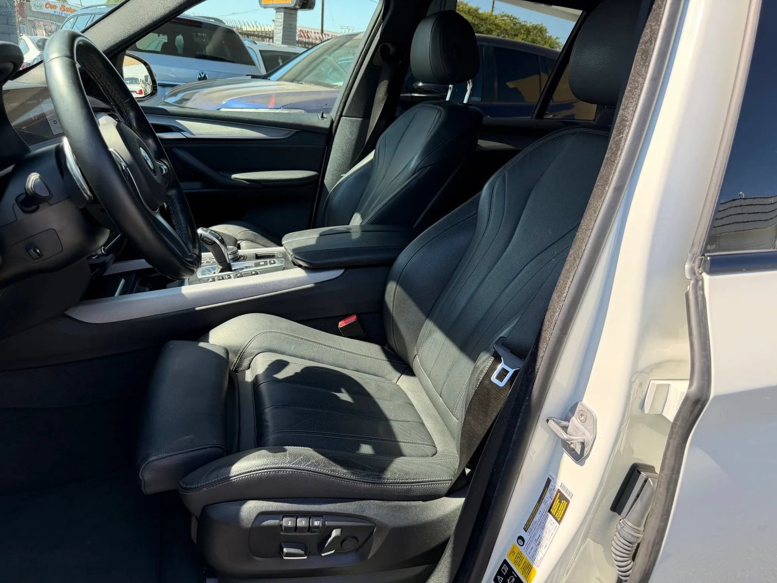 Used 2018 BMW X5 xDrive35i w/ M Sport Package AWD/4WD image 23
