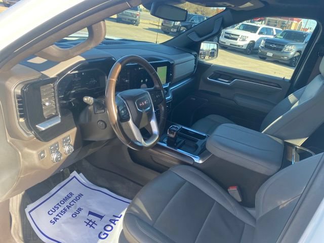 Used 2023 GMC Sierra 1500 SLT w/ SLT Premium Package AWD/4WD image 16