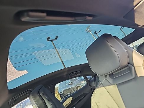 Used 2023 Audi e-tron GT Premium Plus image 10