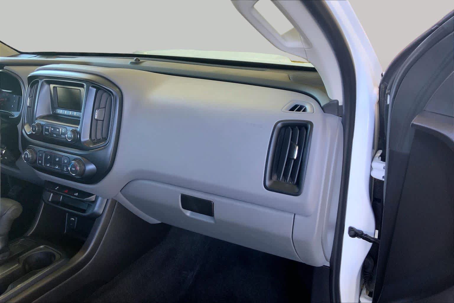 Used 2016 GMC Canyon 2WD Crew Cab w/ Convenience Package image 18