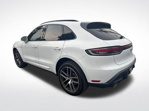 Used 2022 Porsche Macan AWD/4WD image 3