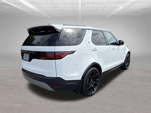 Used 2025 Land Rover Discovery S AWD/4WD image 7