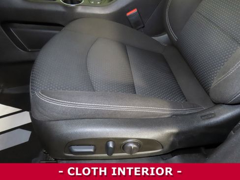 Used 2023 GMC Terrain SLE w/ Driver Convenience Package image 8