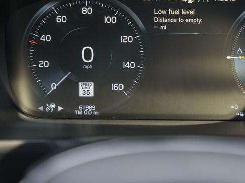 Used 2022 Volvo XC90 T8 R-Design w/ Advanced Package image 41