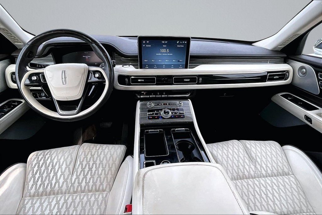 Used 2022 Lincoln Aviator Black Label AWD/4WD image 12