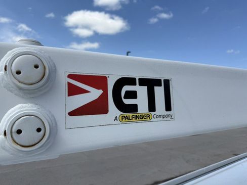 Used 2016 Mercedes-Benz Sprinter 3500 image 27