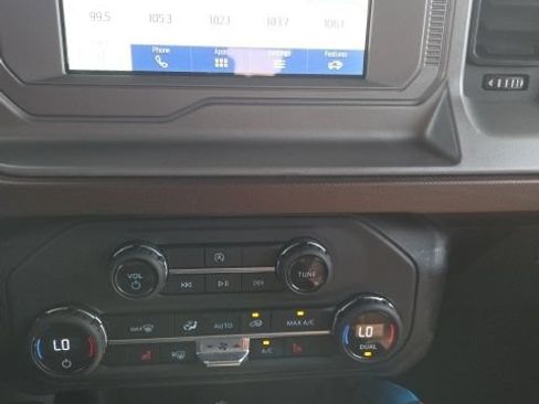 Used 2023 Ford Bronco Outer Banks AWD/4WD image 18