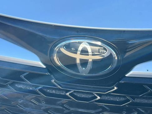Used 2023 Toyota Corolla XSE FWD image 13