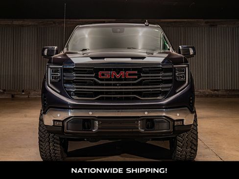 Used 2022 GMC Sierra 1500 SLT w/ SLT Premium Plus Package AWD/4WD image 4