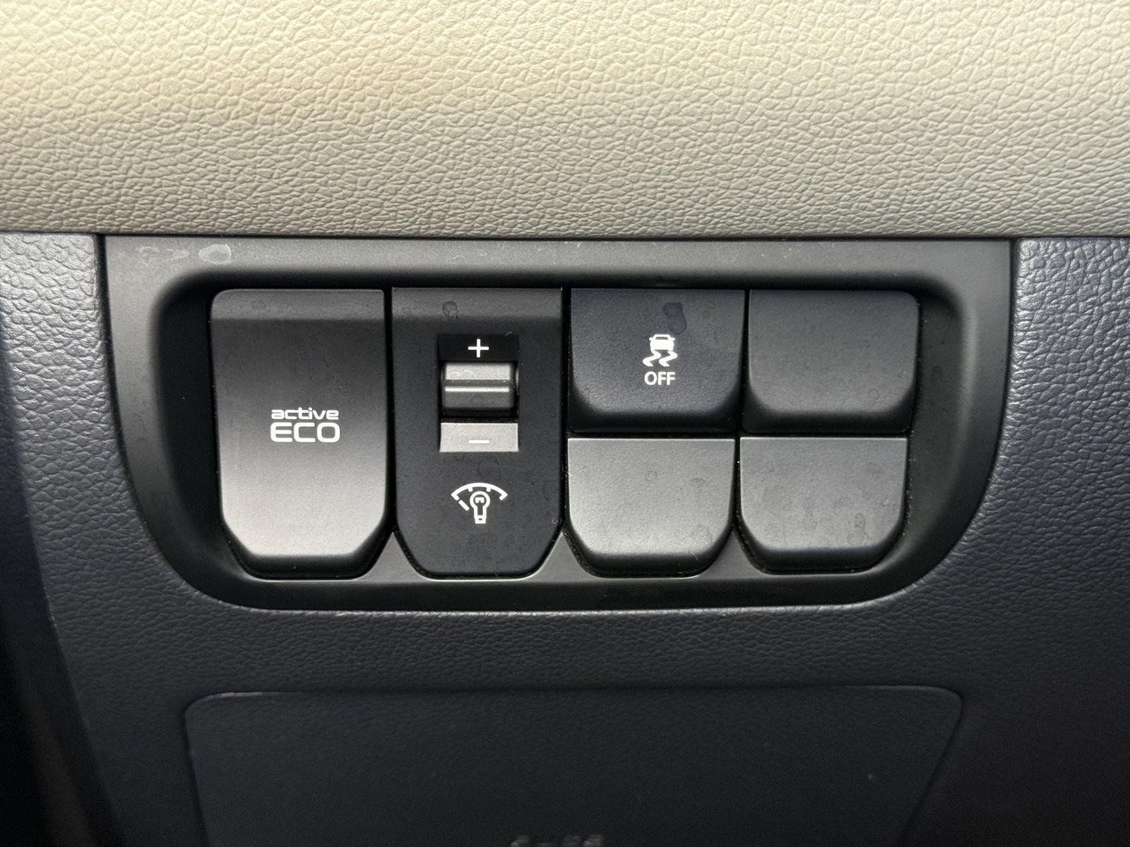 Used 2012 Kia Rio LX FWD image 20