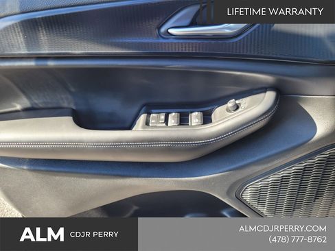 New 2025 Jeep Grand Cherokee L Altitude AWD/4WD image 23
