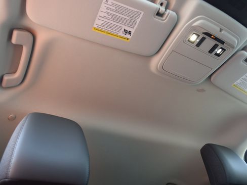 New 2026 Ford Explorer Active w/ Active Comfort Package image 26