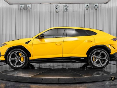 Used 2024 Lamborghini Urus S image 9