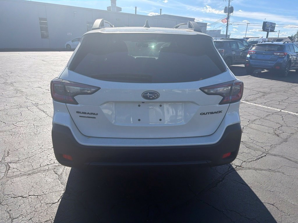 Used 2023 Subaru Outback Onyx Edition AWD/4WD image 7