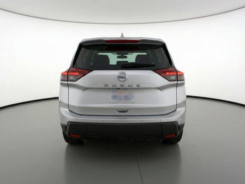 Used 2025 Nissan Rogue SV image 7