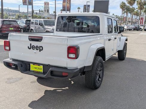 New 2026 Jeep Gladiator Sport image 6