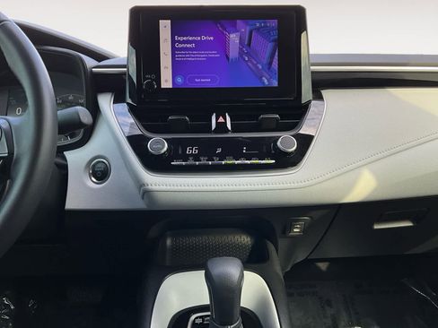 Used 2025 Toyota Corolla SE FWD image 11