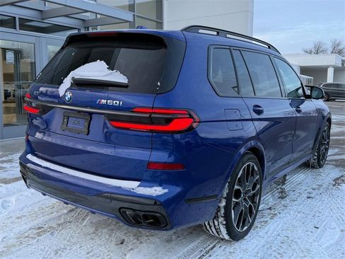 Used 2025 BMW X7 M60i image 3