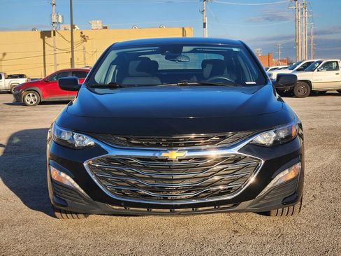 Used 2024 Chevrolet Malibu LT image 2