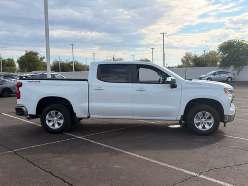 Used 2024 Chevrolet Silverado 1500 LT AWD/4WD image 7