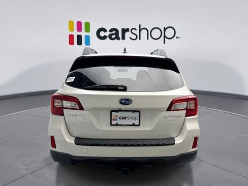 Used 2017 Subaru Outback 2.5i Limited AWD/4WD image 4