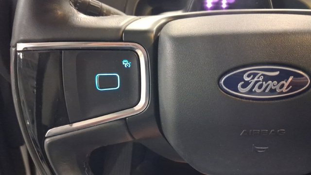 Used 2025 Ford Expedition Platinum w/ Driver's Package AWD/4WD image 39